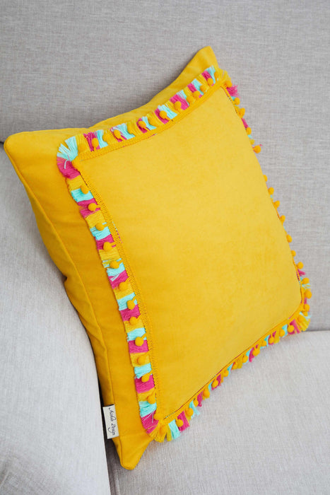 غطاء وسادة مزخرف مصنوع يدويًا مع كرات بوم ملونة، غطاء وسادة مزخرف بشراشيب مقاس 18 × 18 بوصة للأريكة والأريكة، K-348